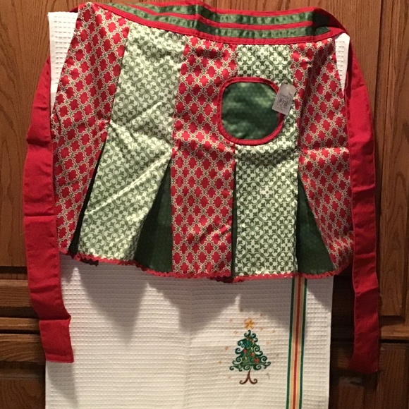 NWT Grasslands  Road Christmas  Skirt apron - pleat details - Picture 1 of 7